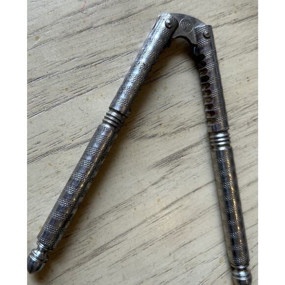 HMQ Trio Nut Crackers vintage Shell pebble hand held metal crab Nuts 1940s Lot 3 - Picture 3 of 8